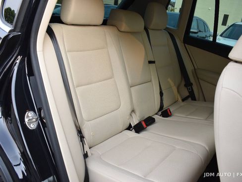 Used 2016 Volkswagen Tiguan SE AWD/4WD image 15