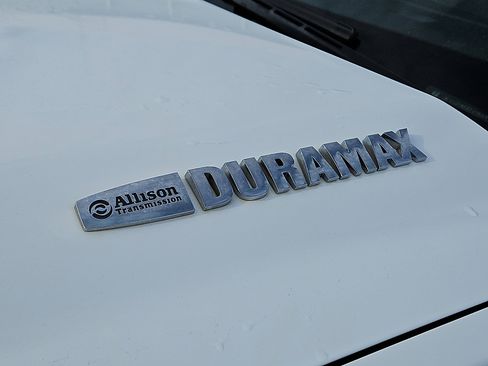 Used 2015 Chevrolet Silverado 2500 LTZ w/ LTZ Plus Package image 6