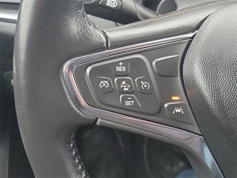 Used 2021 Chevrolet Equinox LT image 16