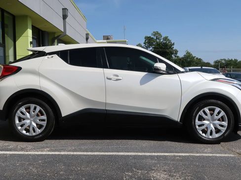 Used 2021 Toyota C-HR LE image 8
