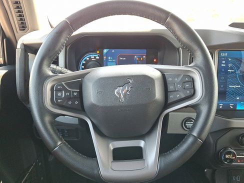 Used 2024 Ford Bronco Everglades image 19