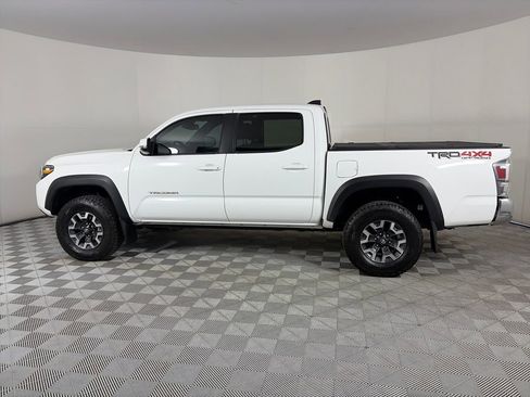 Used 2023 Toyota Tacoma TRD Off-Road image 4