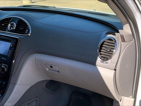 Used 2017 Buick Enclave Leather image 17