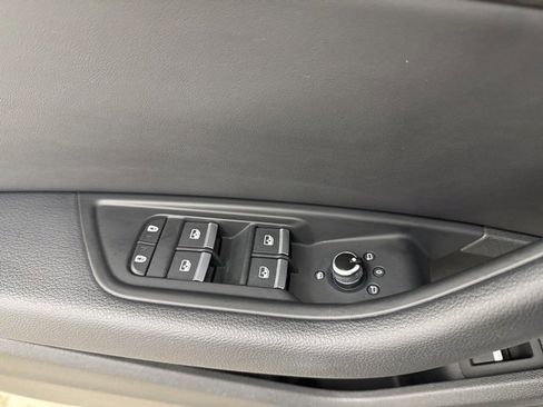 Used 2021 Audi A4 2.0T Premium w/ Convenience Package image 32