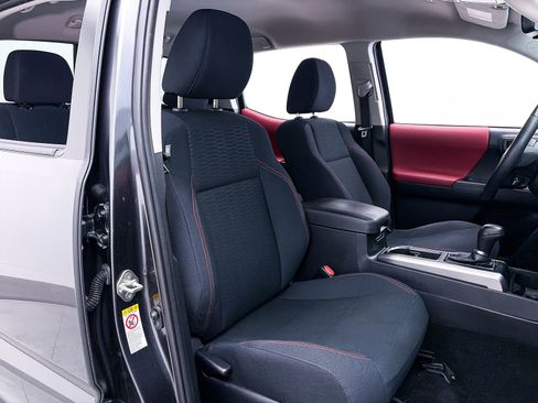 Used 2019 Toyota Tacoma SR5 RWD image 30