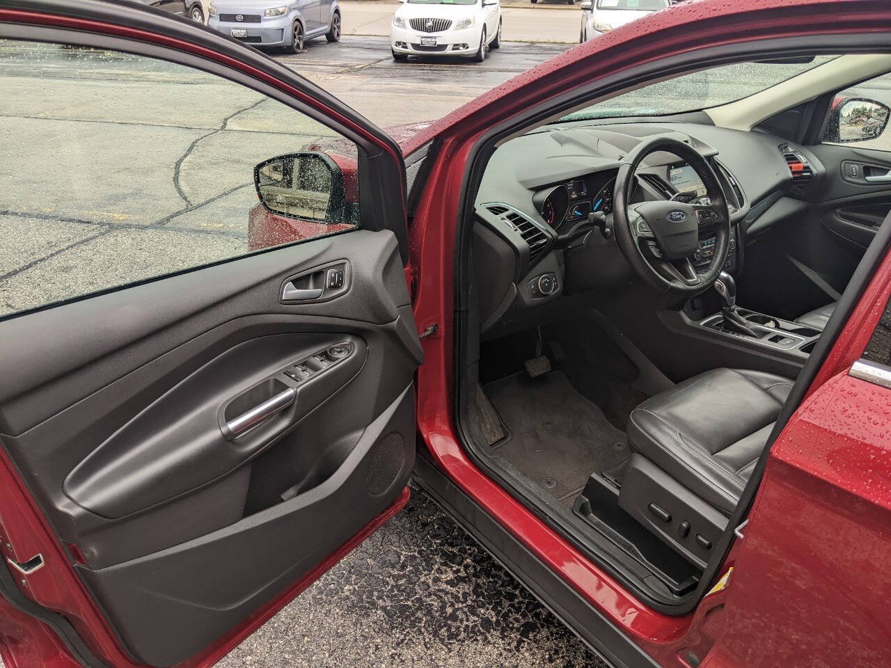Used 2018 Ford Escape Titanium AWD/4WD image 9