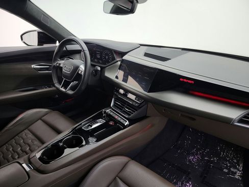 Used 2023 Audi RS e-tron GT w/ Carbon Performance Package AWD/4WD image 18