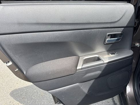 Used 2019 Mitsubishi Outlander Sport LE FWD image 11