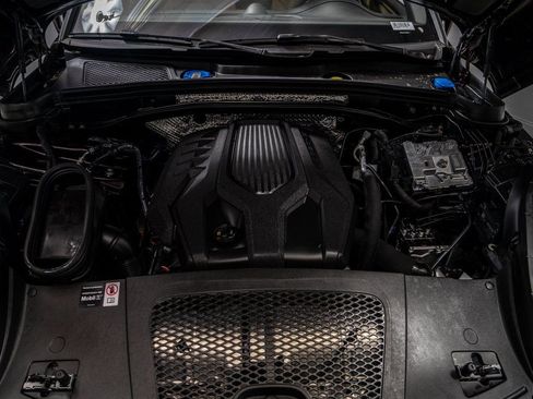 New 2026 Porsche Macan image 29