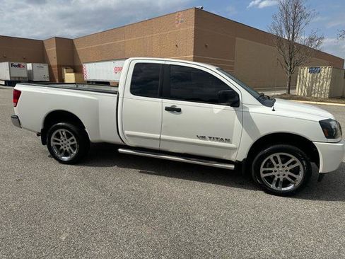 Used 2012 Nissan Titan SV w/ SV Value Truck Pkg image 31