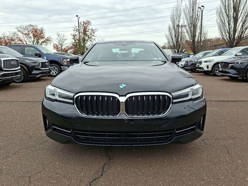 Used 2022 BMW 530i xDrive w/ Premium Package image 2