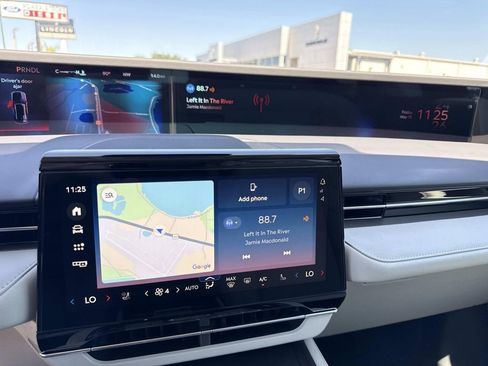 New 2026 Lincoln Nautilus Premier w/ Equipment Group 102A AWD/4WD image 22