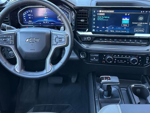 Used 2025 Chevrolet Silverado 1500 ZR2 w/ Technology Package image 14