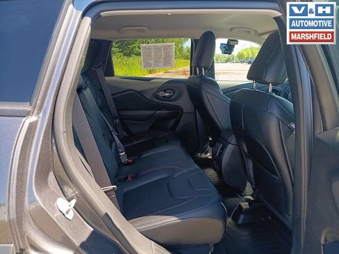 Used 2022 Jeep Cherokee Trailhawk w/ Trailer Tow Group AWD/4WD image 18