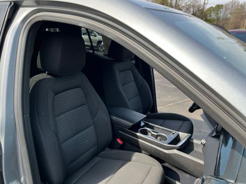 Used 2025 Chevrolet Equinox LT FWD image 28