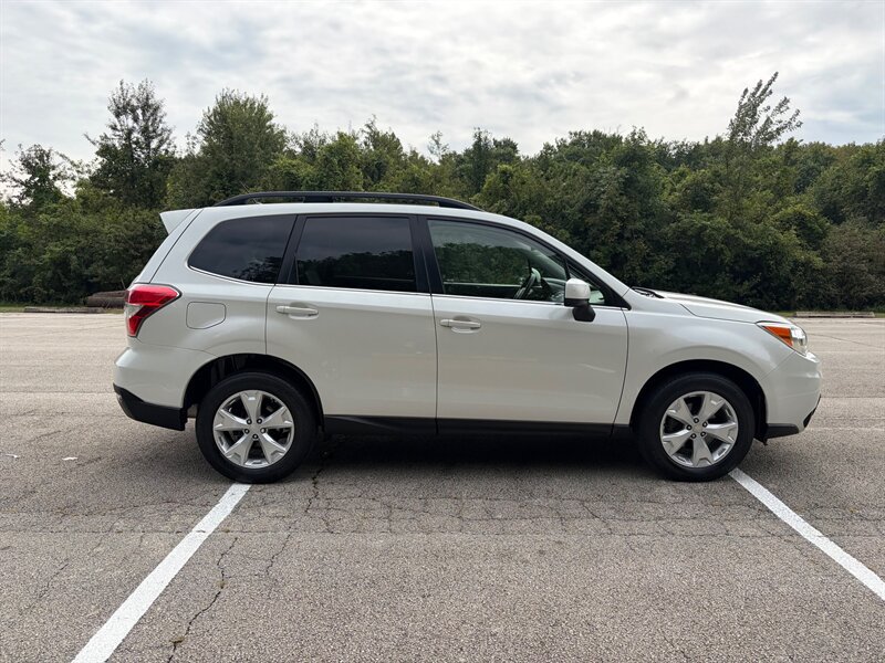 Used 2015 Subaru Forester 2.5i Limited AWD/4WD image 6