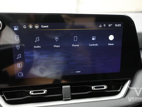 New 2026 Chevrolet Equinox LT w/ Convenience Package II FWD image 26