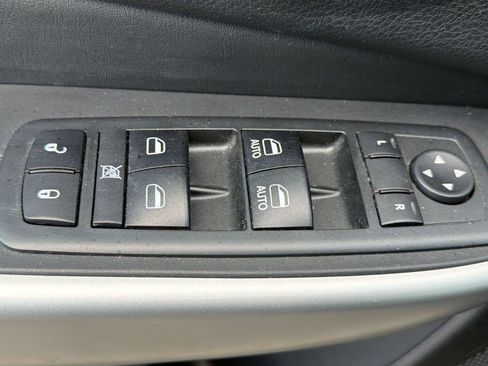 Used 2018 Jeep Cherokee Latitude Plus FWD image 15
