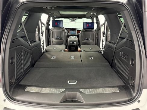Used 2023 GMC Yukon Denali Ultimate AWD/4WD image 44