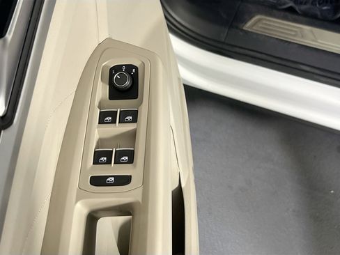 Used 2022 Volkswagen Atlas SE image 17