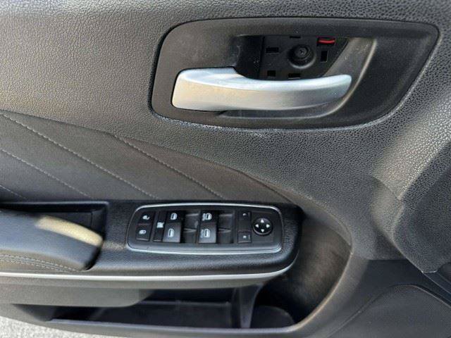Used 2020 Dodge Charger SXT RWD image 17