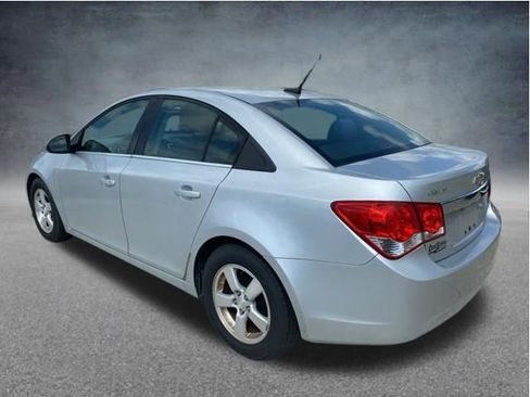 Used 2014 Chevrolet Cruze LT FWD image 4
