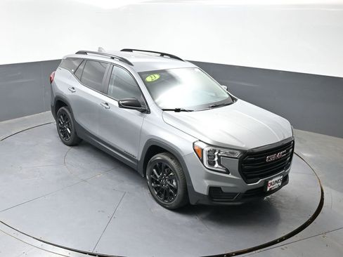 Used 2023 GMC Terrain SLE w/ Driver Convenience Package AWD/4WD image 46