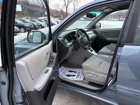 Used 2004 Toyota Highlander 2WD V6 image 8