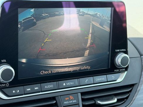 Used 2025 Nissan Altima 2.5 SV FWD image 28