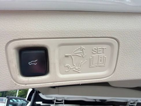 Used 2021 Lincoln Navigator L Reserve AWD/4WD image 34