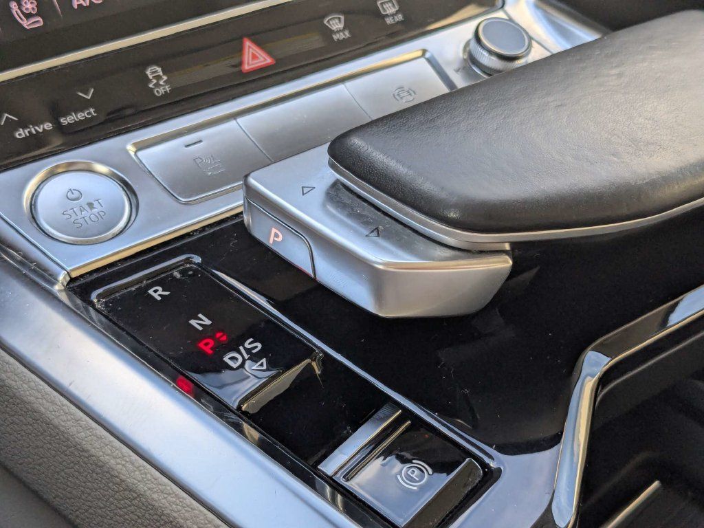 Used 2019 Audi e-tron Premium Plus AWD/4WD image 41