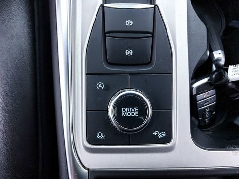 Used 2023 Ford Explorer Platinum w/ Technology Package AWD/4WD image 30