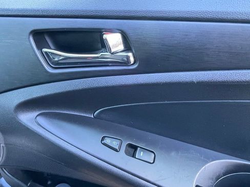 Used 2012 Hyundai Sonata SE image 13