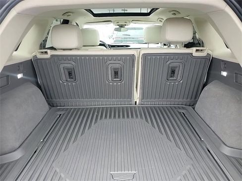 Certified 2022 Cadillac XT5 Premium Luxury image 6