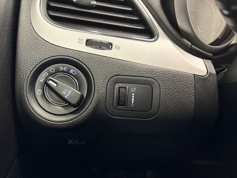 Used 2014 Dodge Journey SXT w/ Flexible Seating Group FWD image 16