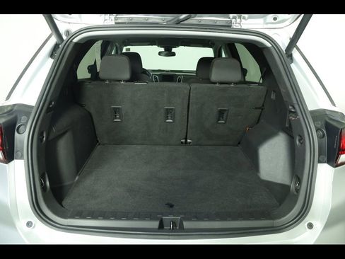 Used 2022 Chevrolet Equinox LT FWD image 10