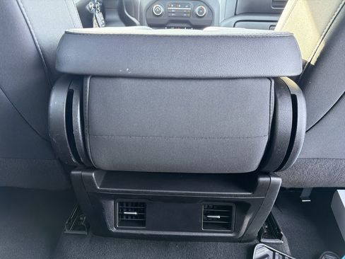 Used 2021 Chevrolet Silverado 1500 Custom image 21