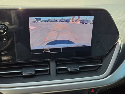 Used 2024 Chevrolet Trax LS w/ LS Convenience Package FWD image 22