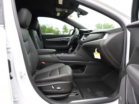 New 2026 Cadillac XT5 Luxury w/ LPO, Floor Liner Package image 26