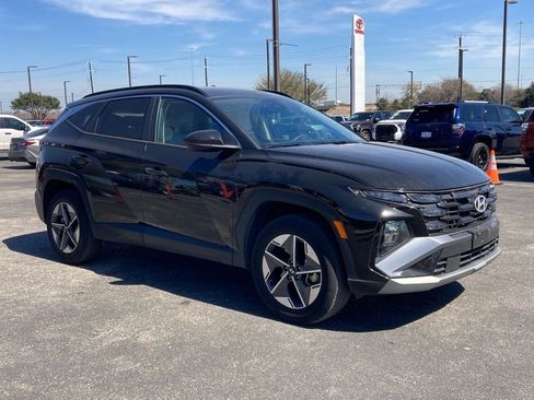 Used 2025 Hyundai Tucson SEL image 2
