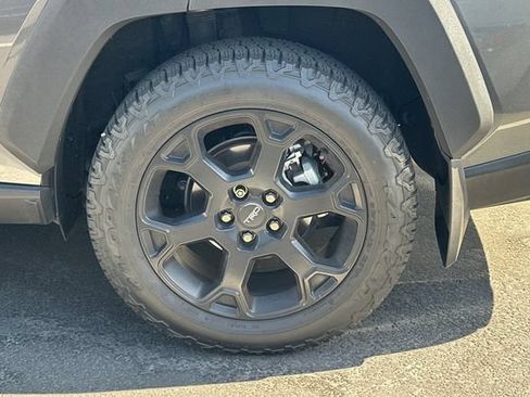 Used 2020 Toyota RAV4 TRD Off-Road AWD/4WD image 4