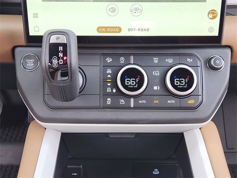 New 2026 Land Rover Defender 110 X-Dynamic SE image 14