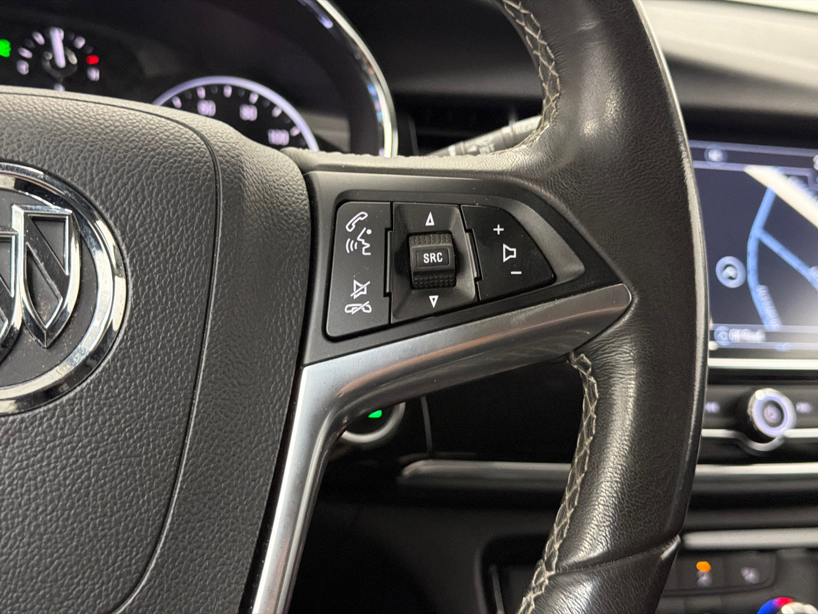 Used 2019 Buick Encore Sport Touring FWD image 14