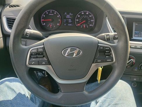 Used 2019 Hyundai Accent SE FWD image 27