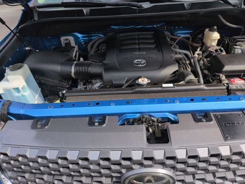 Used 2018 Toyota Tundra SR5 w/ TRD Off Road Package image 22