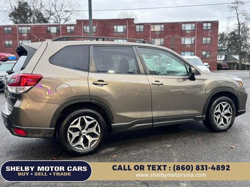 Used 2019 Subaru Forester Premium image 4