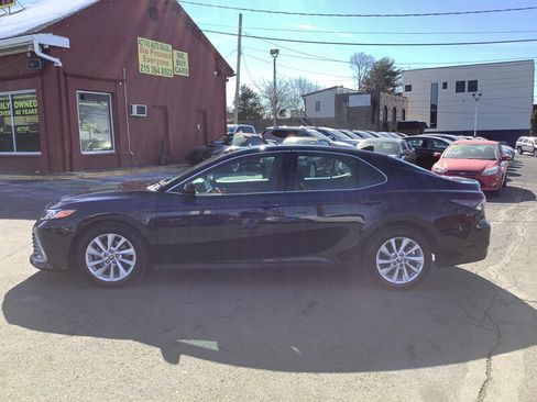 Used 2022 Toyota Camry LE FWD image 30
