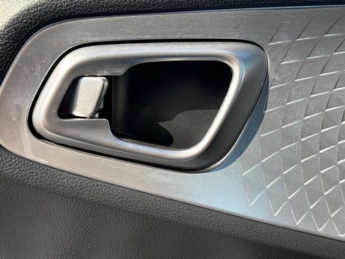 Certified 2025 Kia Soul LX image 17