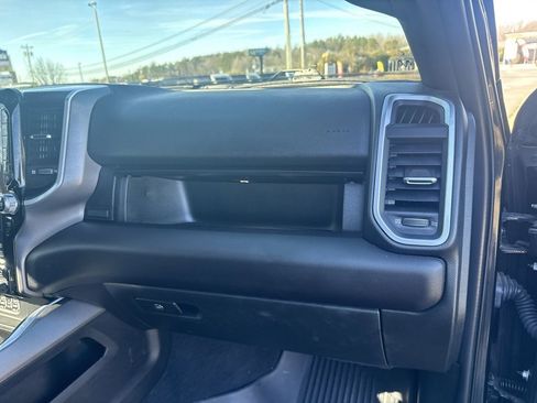 Used 2024 RAM 2500 Big Horn w/ Night Edition image 32