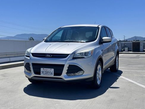 Used 2014 Ford Escape SE FWD image 5